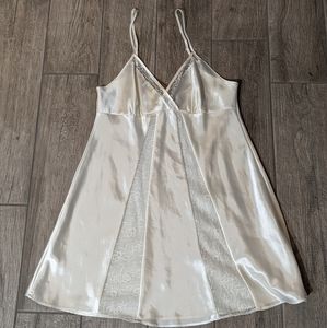 BRAND NEW! Robe & chemise